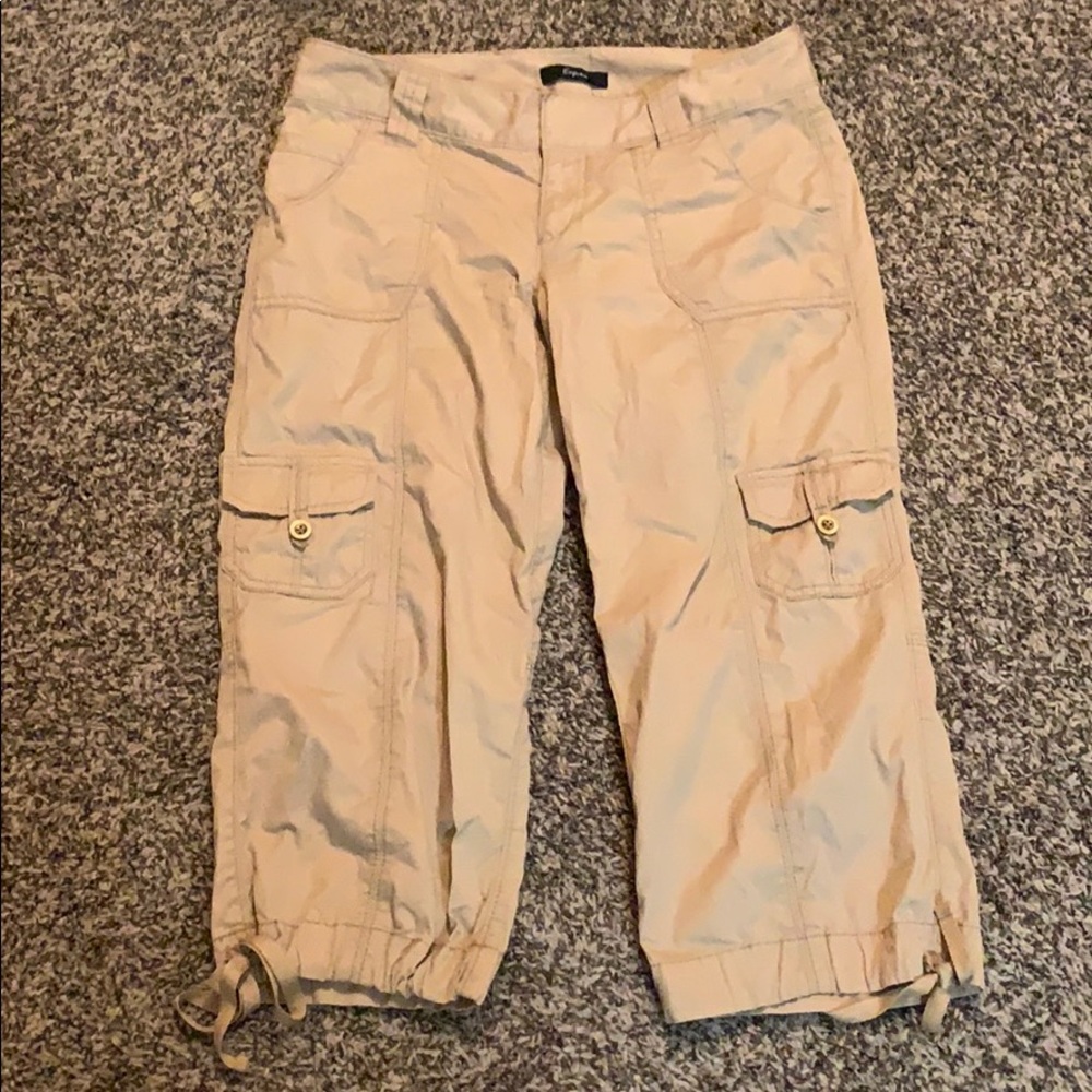 Express size 4 Capri pants